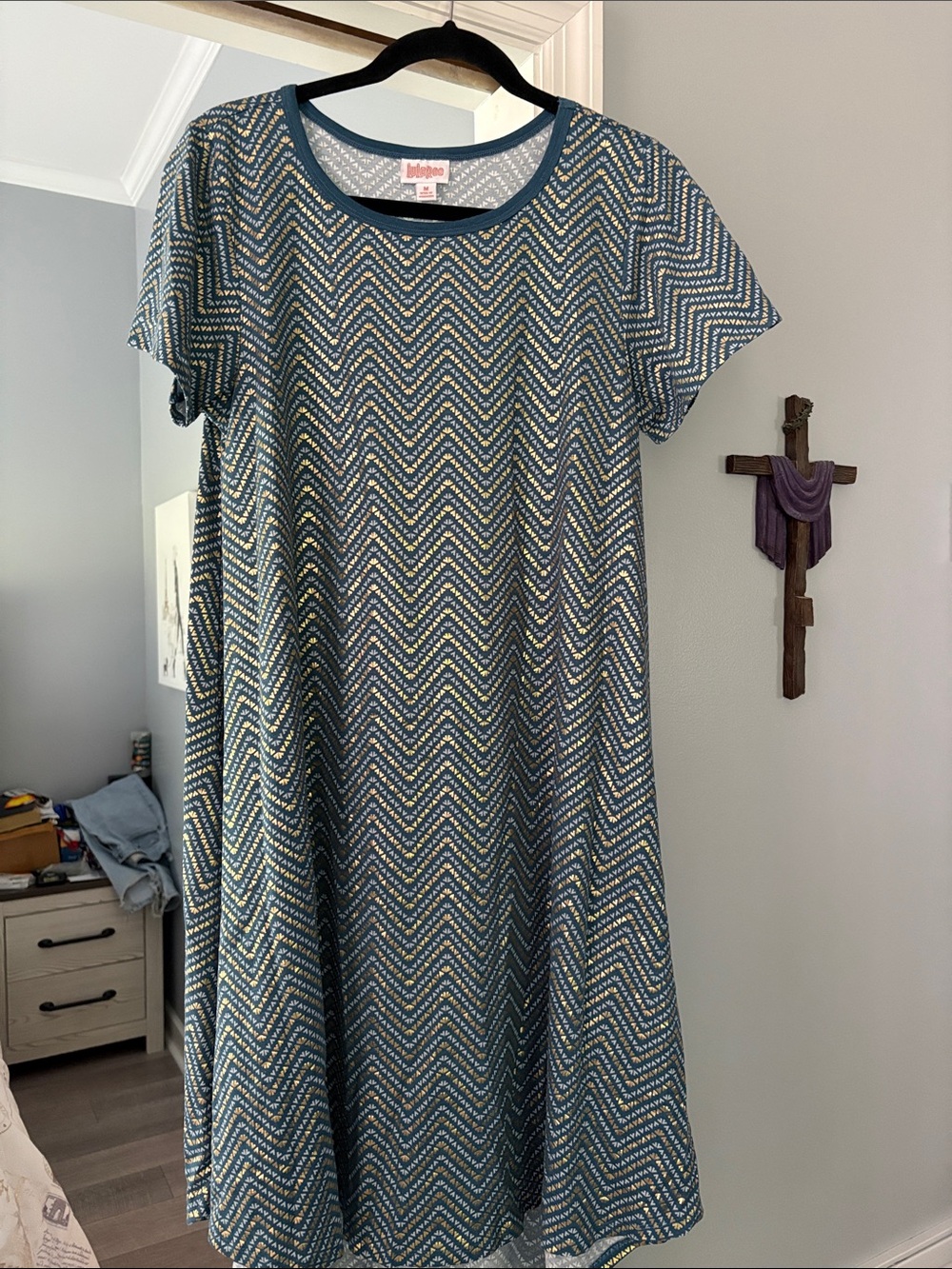 LuLaRoe Carly Multicolor Geometric Triangle Print Dress — NWOT S & M